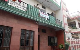 Gaurav Guest House Mathura 3*