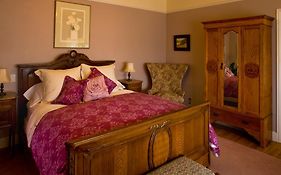 Old Thyme Inn Bed And Breakfast