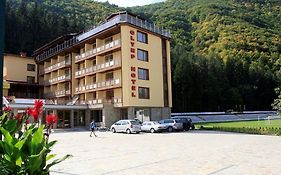 Хотел Олимп Hotel Тетевен България