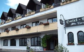 Hotel Weinhaus Liesertal  3*