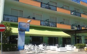 Hotel Clorinda  3*