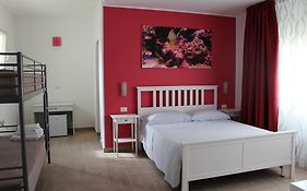 Due Passi Dal Mare Bed And Breakfast