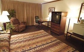 Boulder Outlook Hotel & Suites