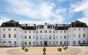Hotel Schloss Engers  3*