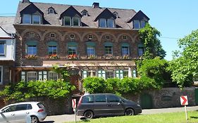 Hotel Gästehaus Zum Moseltal  3*