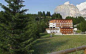 Hotel Meisules Wolkenstein
