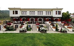 Smaragdi Luxury Apartments Skala Sotiros Greece