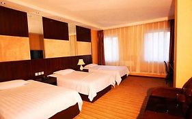 Henghe Spring Holiday Hotel
