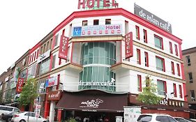 Best View Hotel Kota Damansara  2*