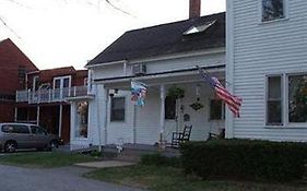 Farmstead Bed And Breakfast Eliot Maine
