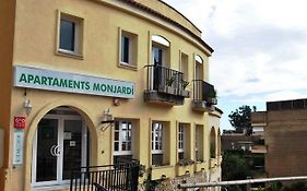 Apartamentos AR Monjardi