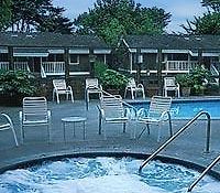 Lighthouse Suites Pacific Grove 2*