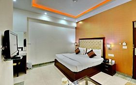 Mahalakshmi Palace Hotel Faridabad 3*
