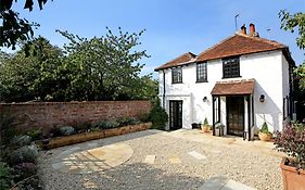 Henry VIII Cottage In The Heart Of Henley