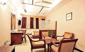 Hotel Antheia Chandigarh 3*