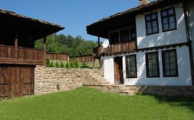 Къща Балканец