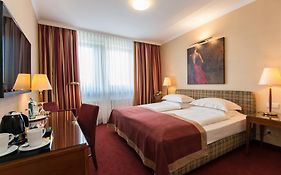 Best Western Plus Hotel st Raphael Hamburg Germany