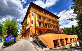 Euro Youth Hotel & Krone Bad Gastein 3* Österreich