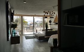 Cozy Apartment, Ocean Front photos Exterior
