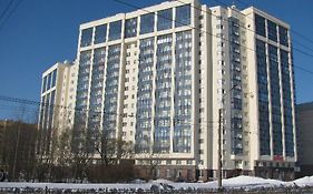 Shaulis Apartment On Bolshevikov 47