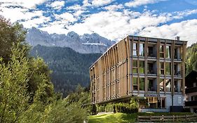 Mountain Design Hotel Eden Selva  4*