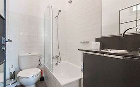 No 5 - The Streets Apartments Barcellona 4*