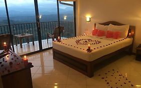 Kandy Panorama Resort 2*