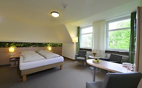 Hotel Tagungszentrum Schmerlenbach  3*