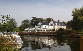 The Waveney House Hotel Beccles 3*