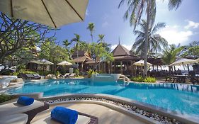Thai House Beach Resort  3*