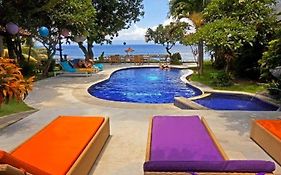 Relax Beach Resort Candidasa  3*