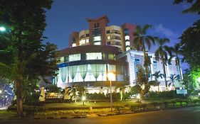 Nam Center Hotel Kemayoran  3*