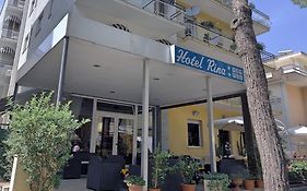 Hotel Rina