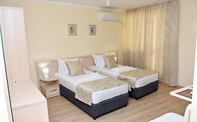 Luxury Apartments Бургас