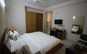 The Residencia Inn Gurgaon 3*