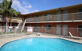 Chateau Inn And Suites Downey Ca 2*