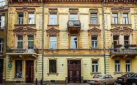 Apartment On Oleksandra Konyskogo 10