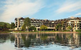 Entourage Sur-le-lac Hotel Lac-beauport Canada