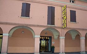 Hotel Blumen Bologna 3*