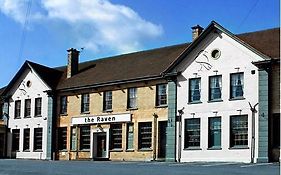 The Raven Hotel Corby 2*