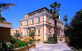 Hotel Villa Del Bosco  4*