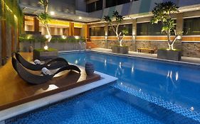 Hotel Polonia Medan Managed By Topotels 4*