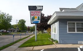 Alpine Motel In Heart Of Wisconsin Dells Downtown.