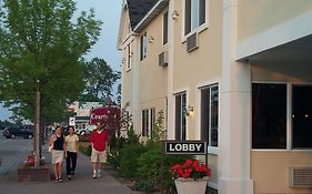 Court Plaza Inn And Suites Mackinaw City 2*