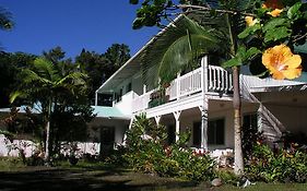 Lava Tree Tropic Inn Pahoa