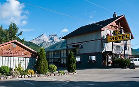 Snow Valley Lodging Holiday Home Fernie Canada