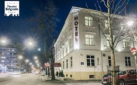 Hotel Theater  4*