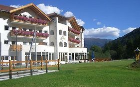 Hotel Alpin  3*