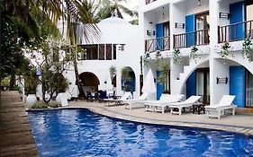Mykonos Blu Hotel Goa 3*