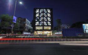 Hotel Silver Heights Ahmedabad 3*